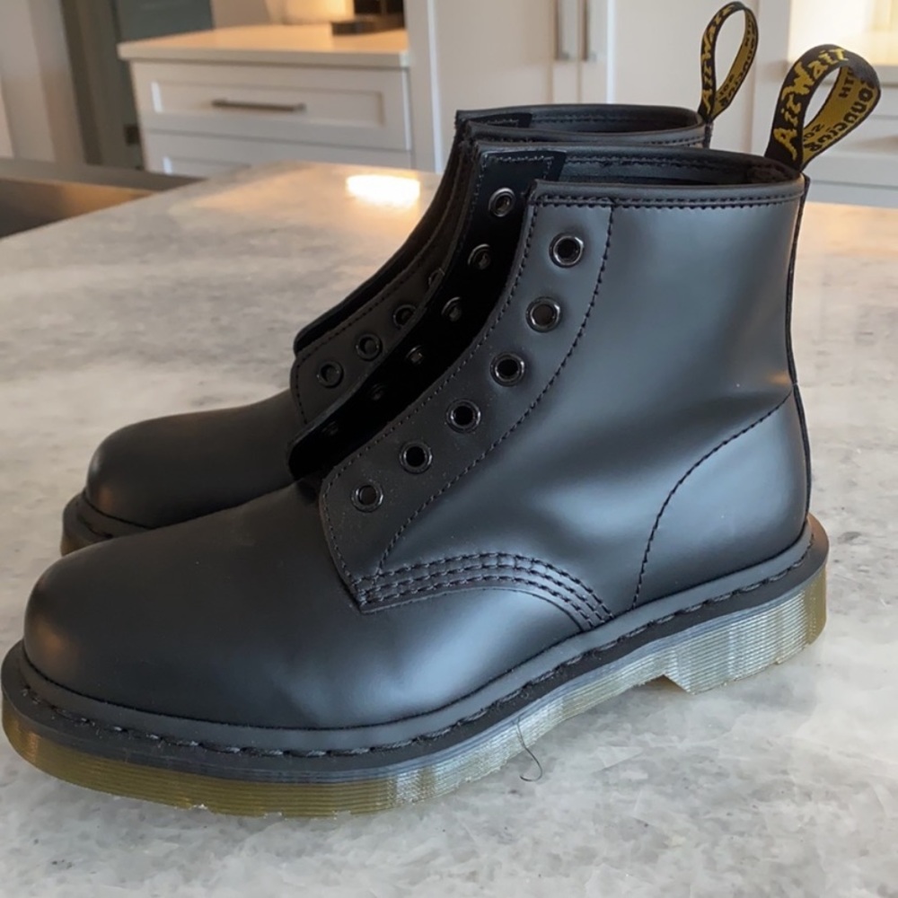 Dr Martens 101 smooth leather ankle boot